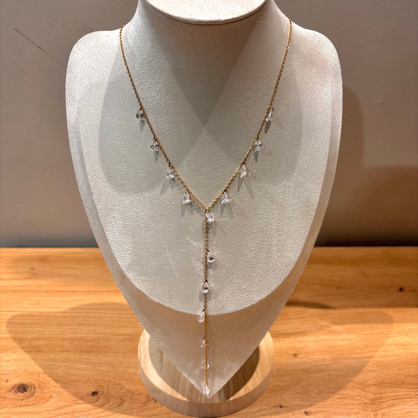 Collier chute de cristal